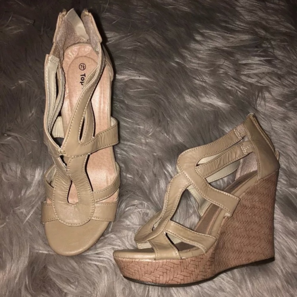 Top Moda Womens Cream Strappy Wedge Sandals 7.5